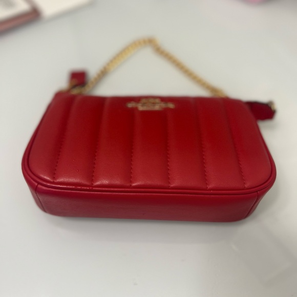 Coach Nolita quilted bag / wristlet red in gold hardware - Picture 13 of 13